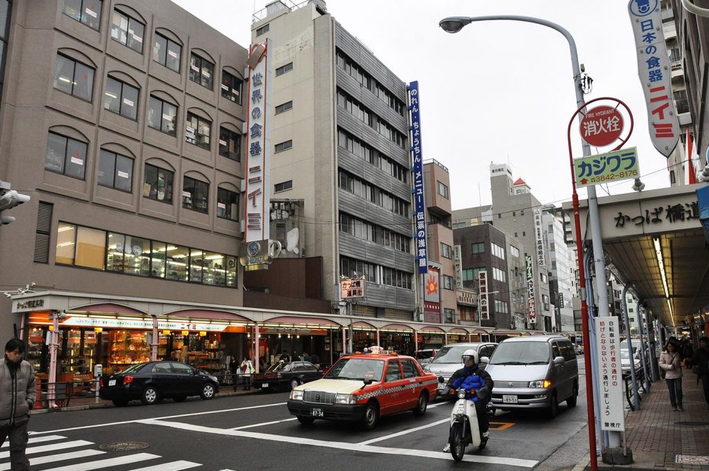 Shopping in Tokyo Kappabashi