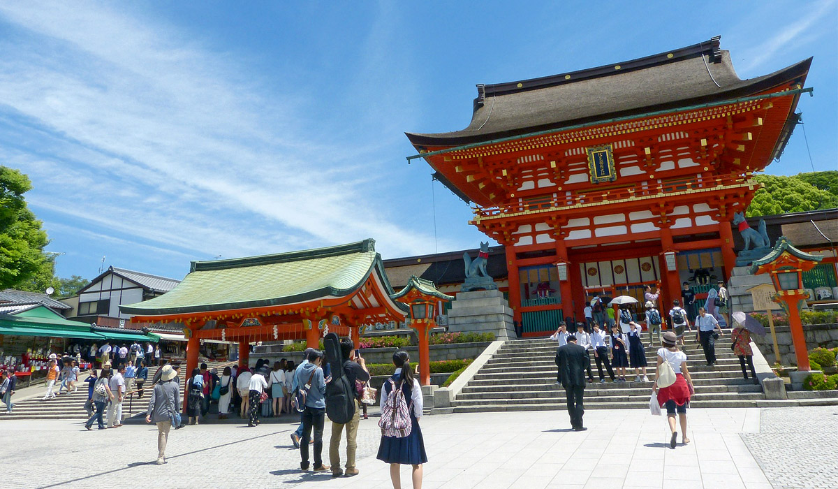 what-is-the-difference-between-a-shrine-and-a-temple-in-japan