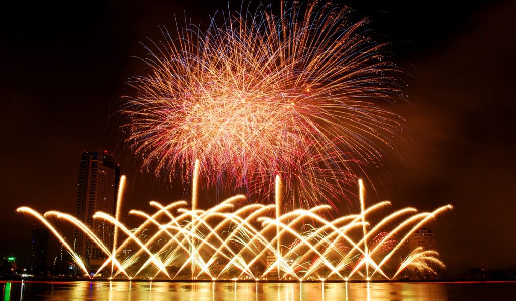 Things to do in Tokyo for free 10 Japanese Fireworks