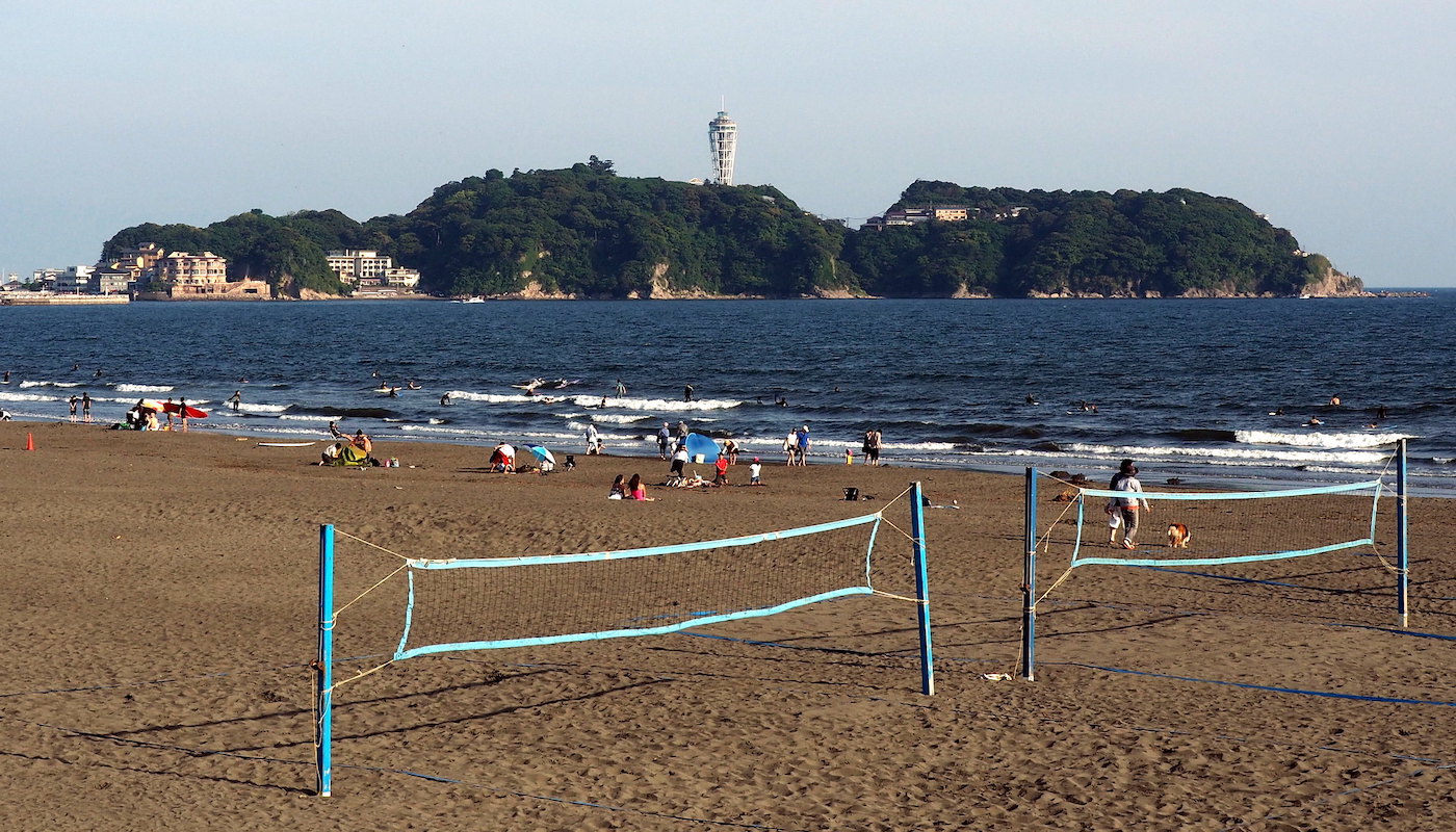 best beaches near tokyo - kugenuma beach