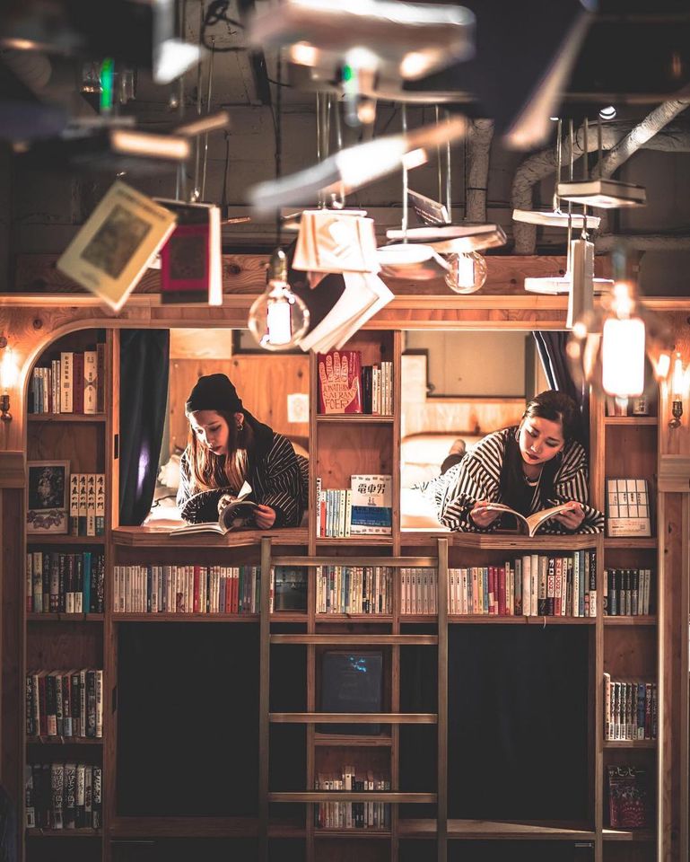 book and bed shinjuku2