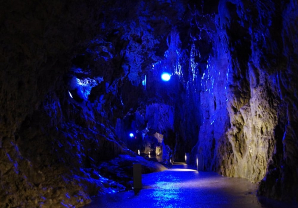 Ryusendo Cave