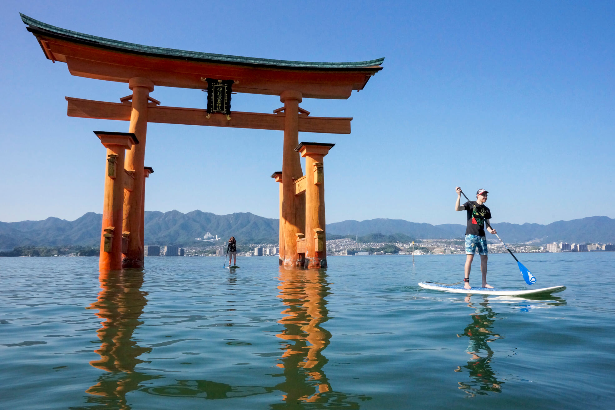 paddleboarding japan miyajima itsukushima
